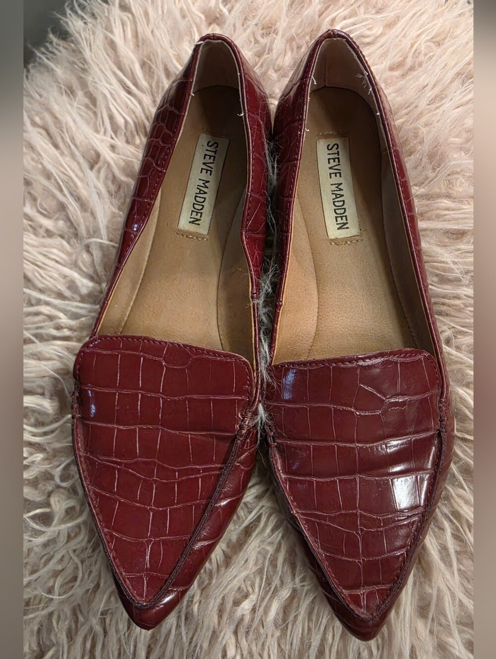 Steve Madden Feather Flats